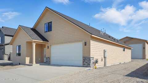 6696 Portrush Dr, Rathdrum, ID 83858