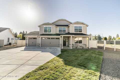 9285 N Secretariat Lane, Hayden, ID 83835