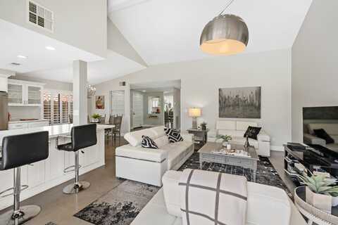 109 Juan Circle, Palm Desert, CA 92260