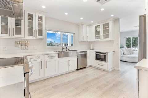 73411 Brown Rabbit Drive, Palm Desert, CA 92260