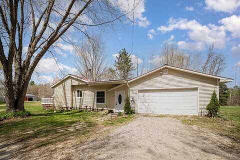 1281 N 9 Mile, Sanford, MI 48657
