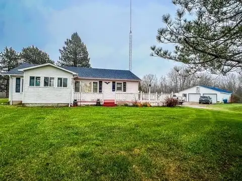 7020 E Arnold Lake, Harrison, MI 48625