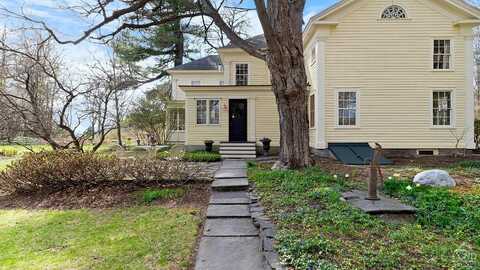 1368 Sunset Road, New York, NY 12033