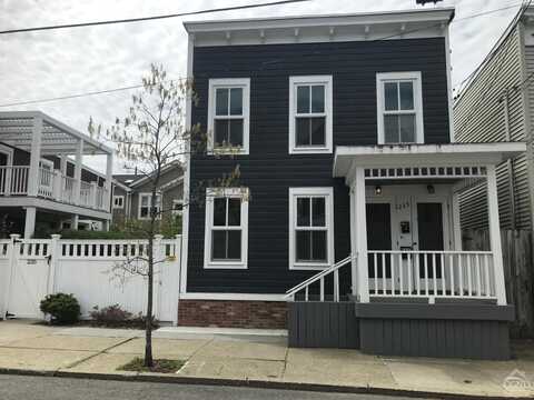 233 Robinson Street, Hudson, NY 12534