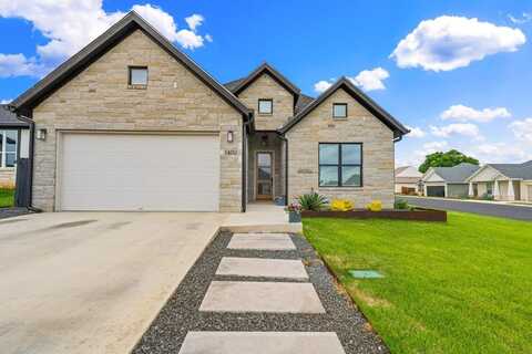 1602 Redwood Ct, Fredericksburg, TX 78624