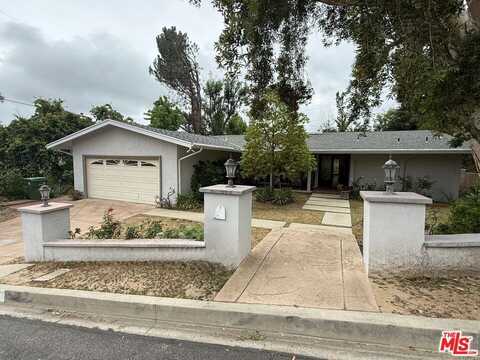 22320 Quinta Rd, Woodland Hills, CA 91364