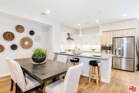 1246 Gordon St, Los Angeles, CA 90038