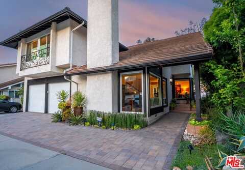 2870 Angelo Dr, Los Angeles, CA 90077