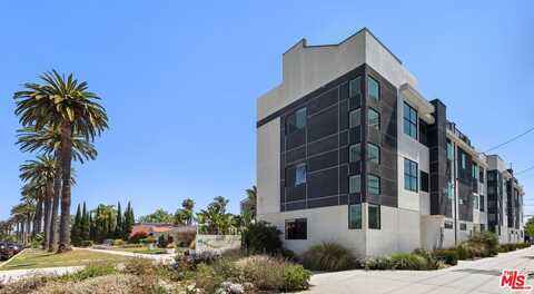 11900 Washington Pl, Los Angeles, CA 90066