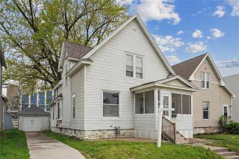 1010 10th St SW, Cedar Rapids, IA 52404