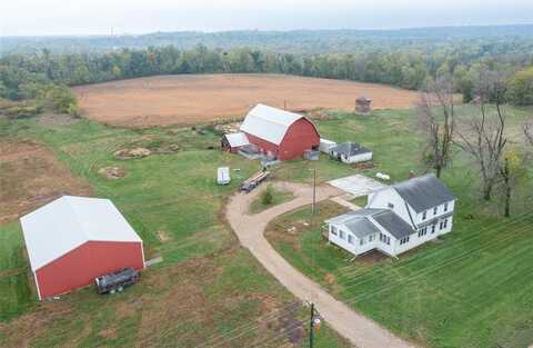 4100 Greens Grove Road, Center Point, IA 52213