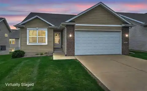 6807 Waterview Drive SW, Cedar Rapids, IA 52404