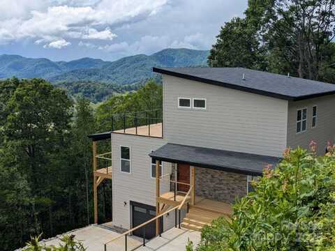 689 Blake Drive, Canton, NC 28716