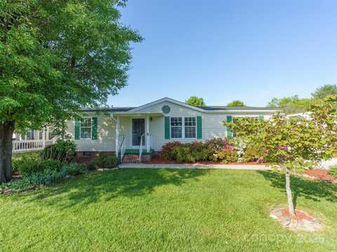 236 White Ash Circle, Hendersonville, NC 28739