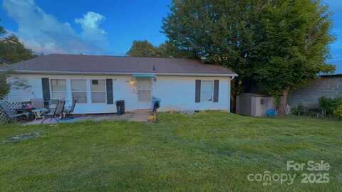 1060 N Canton Road, Canton, NC 28716