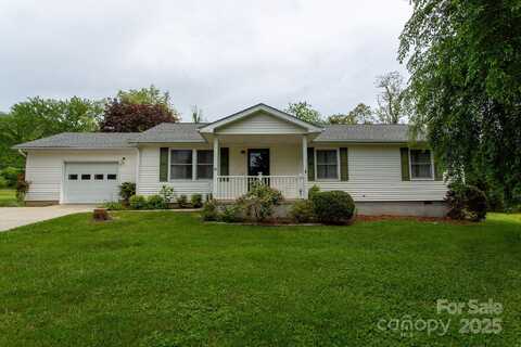 80 Beech Glen Drive, Black Mountain, NC 28711