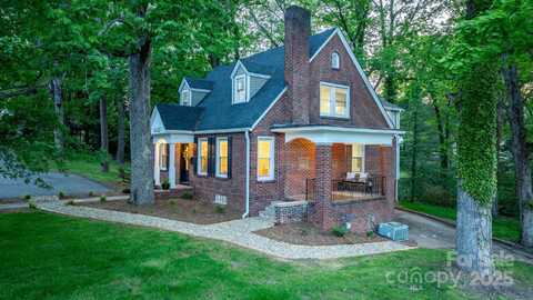 625 4th Street Drive NW, Hickory, NC 28601