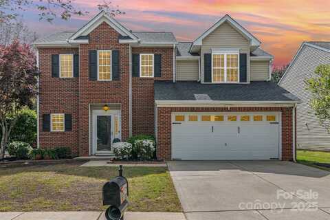9803 Forest Run Lane, Charlotte, NC 28277