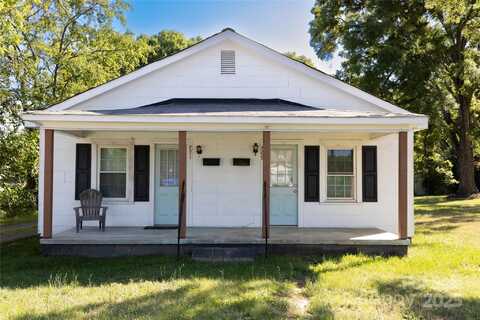 769 E Iredell Avenue, Mooresville, NC 28115