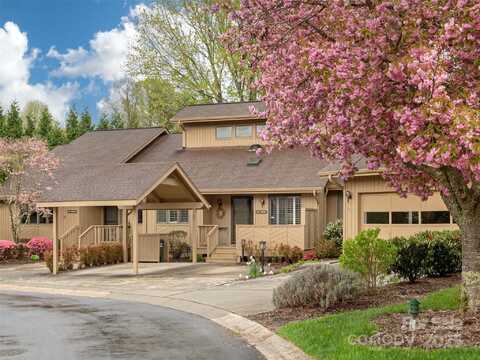 203 Wild Oak Lane, Hendersonville, NC 28791