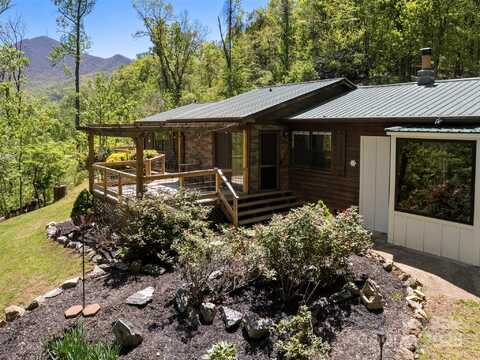 44 Sutton Knob Road, Candler, NC 28715
