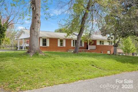 211 Monroe Drive, Hendersonville, NC 28792