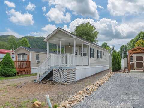 219 Pike Point, Waynesville, NC 28785