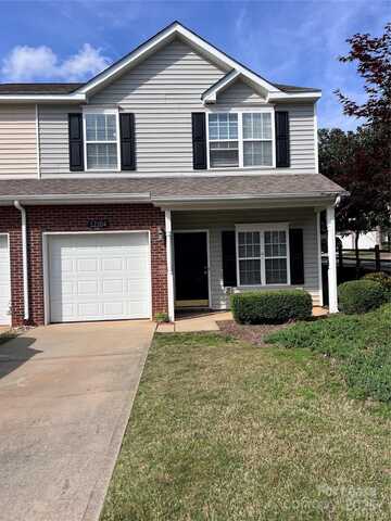12204 Royal Castle Court, Charlotte, NC 28277