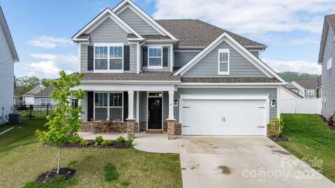 67 Thornberry Road, Hendersonville, NC 28792