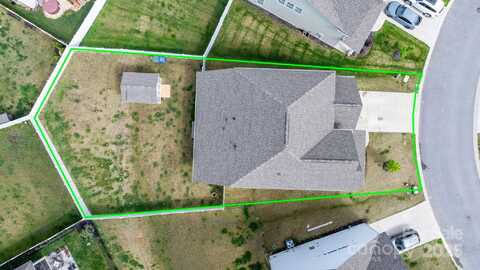 67 Thornberry Road, Hendersonville, NC 28792