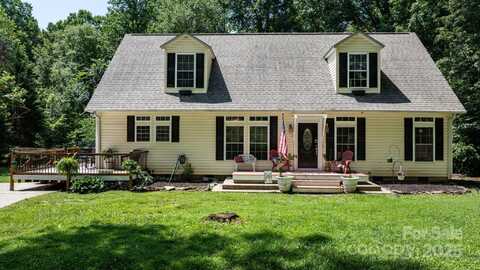 7648 Forest Oak Drive, Denver, NC 28037