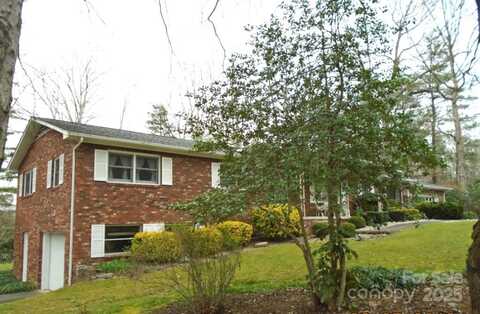 3236 Debbie Drive, Hendersonville, NC 28791