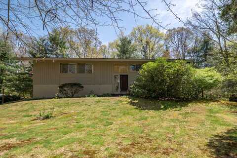 87 Pleasant Drive, Bethany, CT 06524