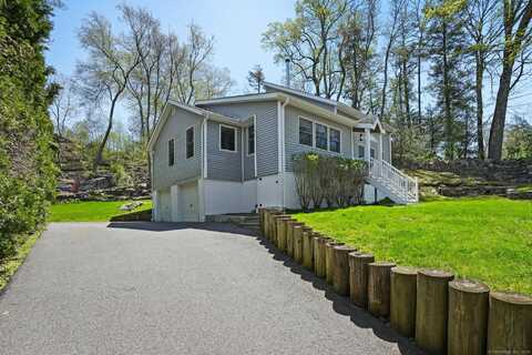 28 Alan Road, Danbury, CT 06810