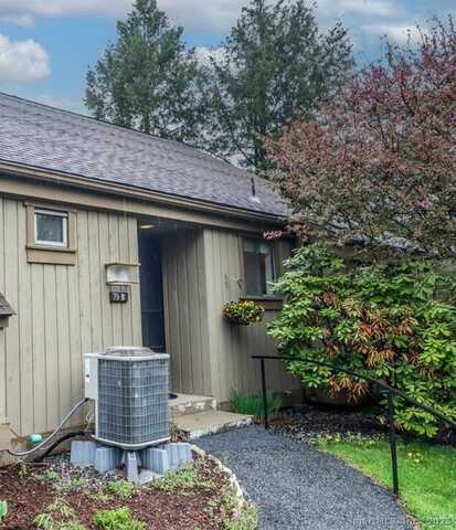 79 Heritage Village, Southbury, CT 06488