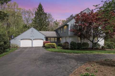 32 Woodmont Road, Avon, CT 06001