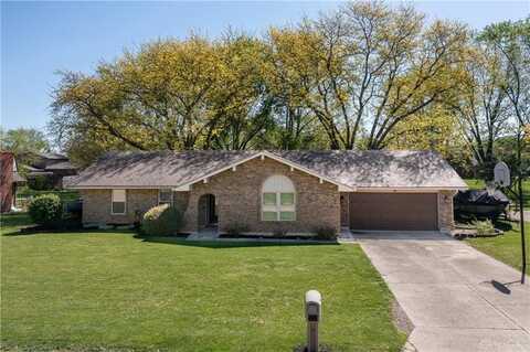 6805 Roberta Drive, Tipp City, OH 45371