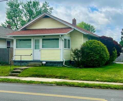 500 E Siebenthaler Avenue, Dayton, OH 45405