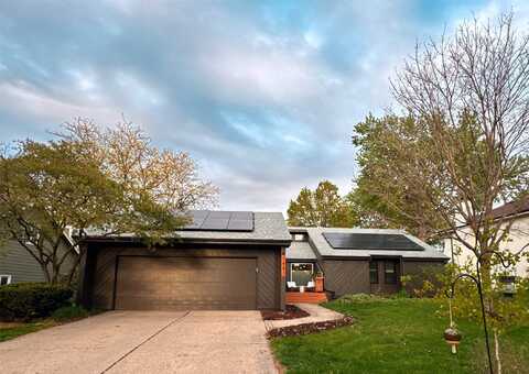 1481 NW 102nd Street, Clive, IA 50325