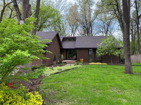 956 55th Street, West Des Moines, IA 50266