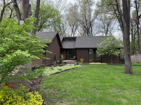 956 55th Street, West Des Moines, IA 50266