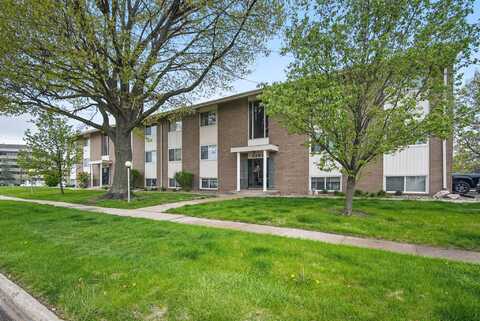 4202 62nd Street, Urbandale, IA 50322