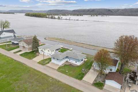172 Abel, Guttenberg, IA 52052