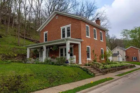 502 Dewey, Galena, IL 61036