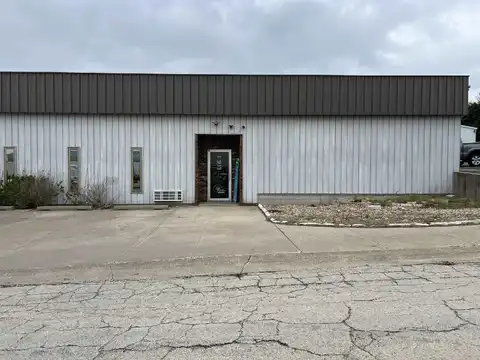 109 SE Adams, Cascade, IA 52033