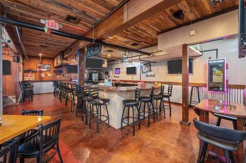 131 New Warrington Road, Pensacola, FL 32506