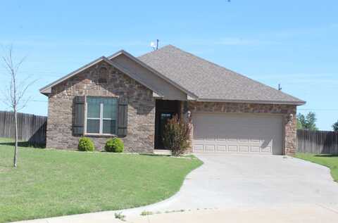 916 North Creek Dr, Woodward, OK 73801