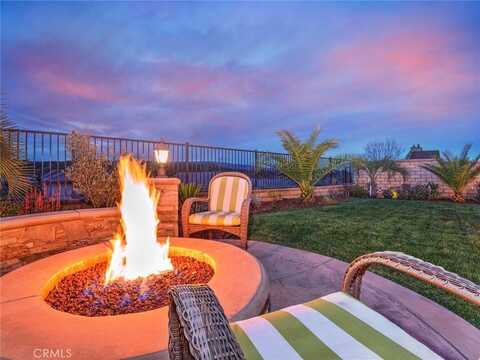 22620 Dragonfly Ct, Saugus, CA 91350