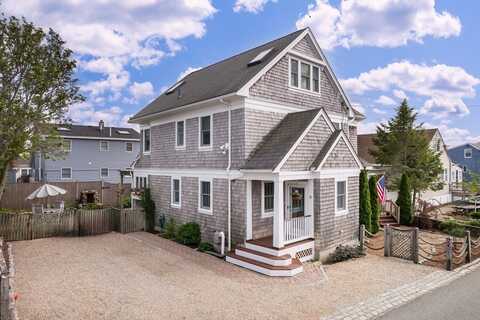 9 62nd St, Newburyport, MA 01950