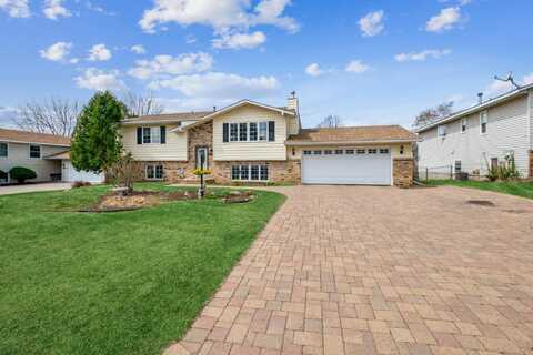 3013 Bartelmy Lane N, Maplewood, MN 55109